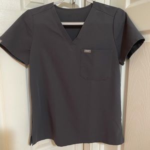 Figs gray one pocket top.